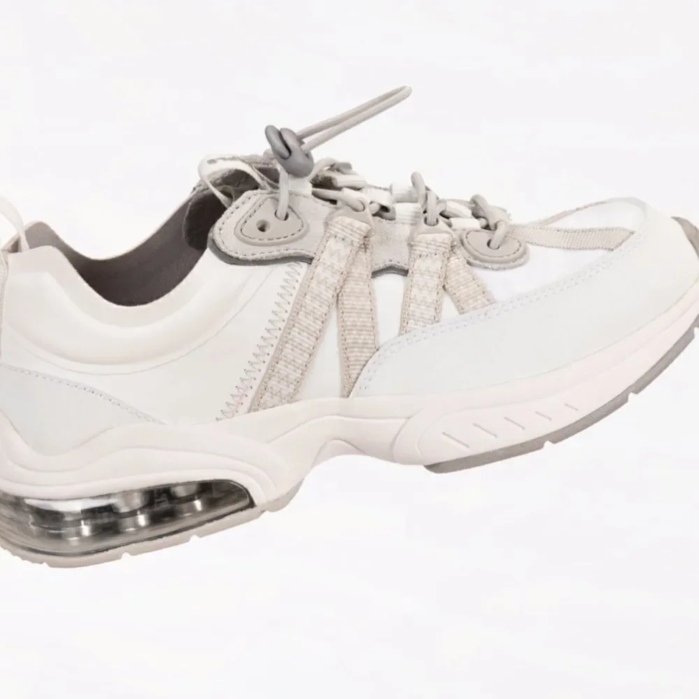 🎉last deal 🎉Zara white Sneakers